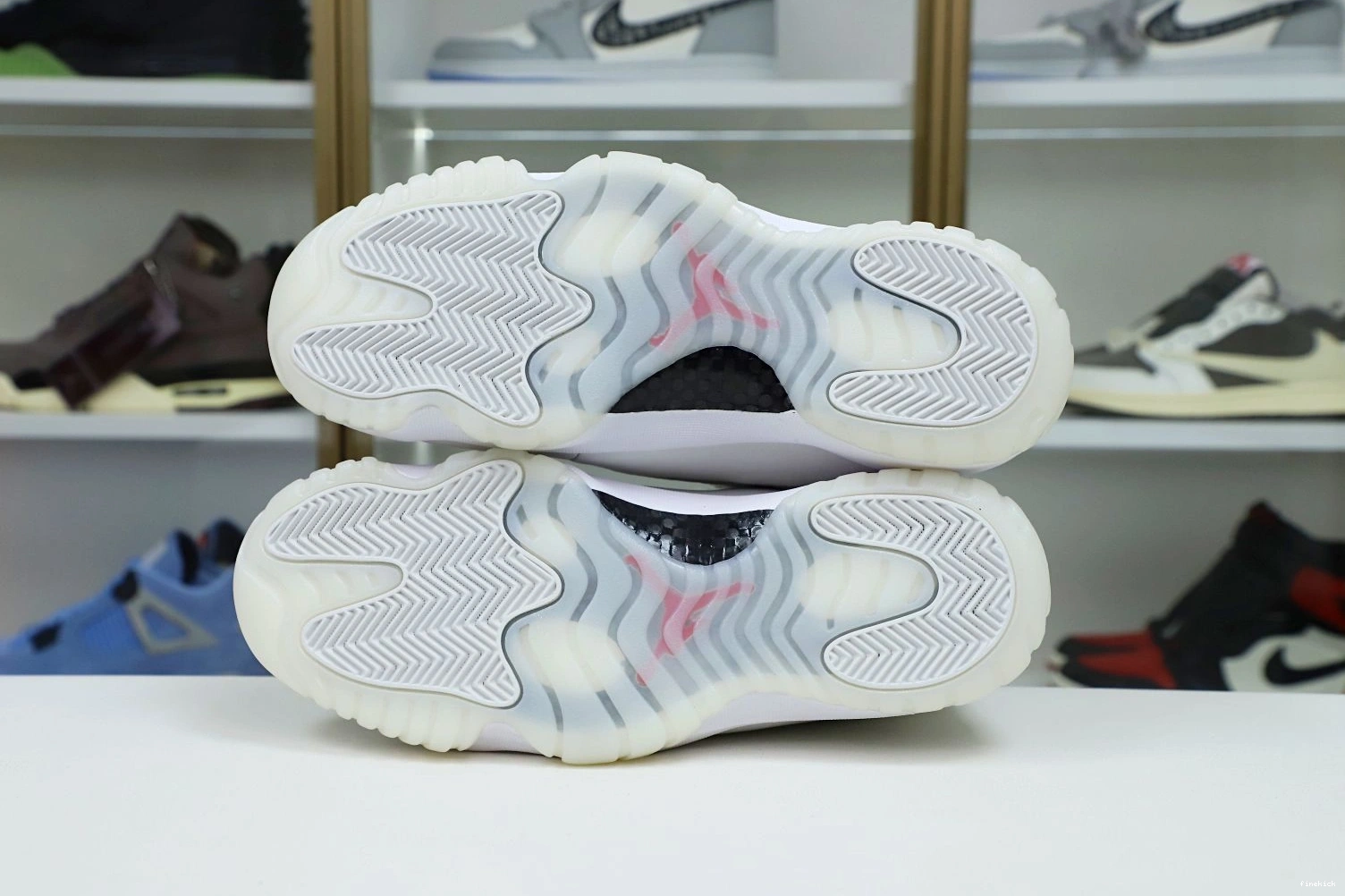 PLATINUM XI RETRO JORDAN 11 TINT AIR 1005